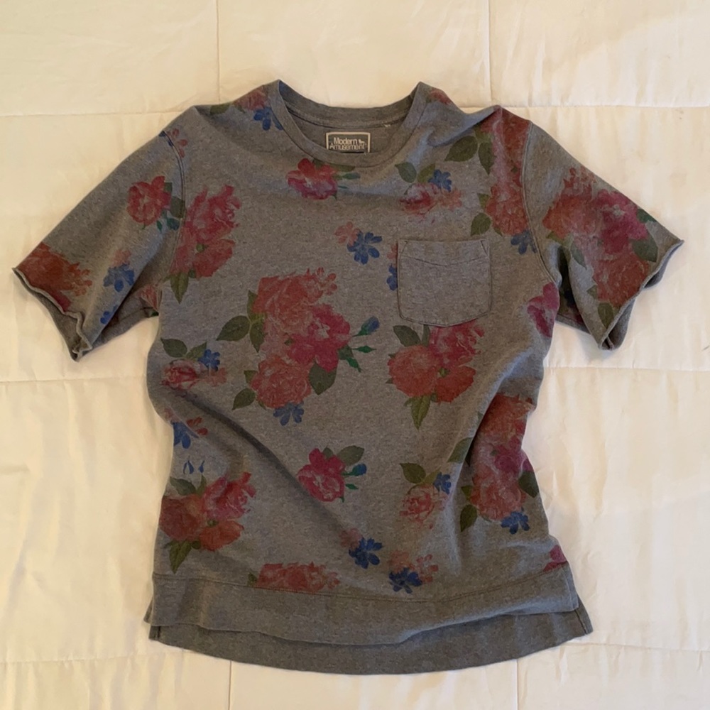 Modern Amusement Grey / Floral Print S/S Fleece - Men’s Medium